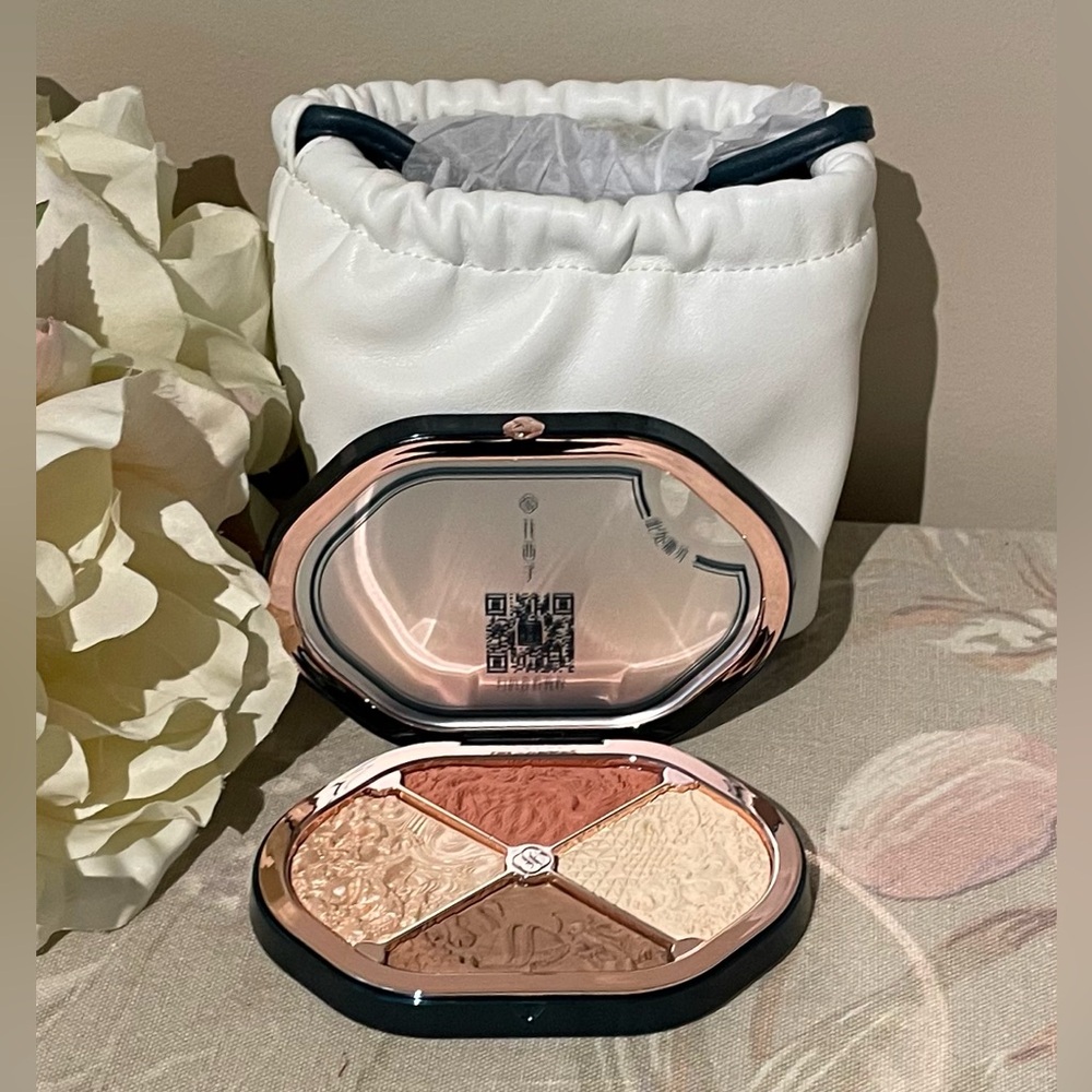 FLORASIS🌸Dragon Makeup Palette w/bag ✨🐉